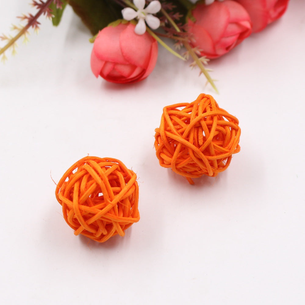 10-20 Multicoloured Rattan Balls