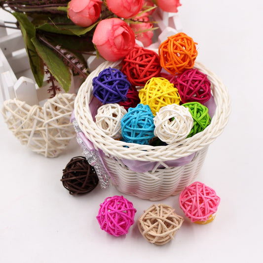 10-20 Multicoloured Rattan Balls